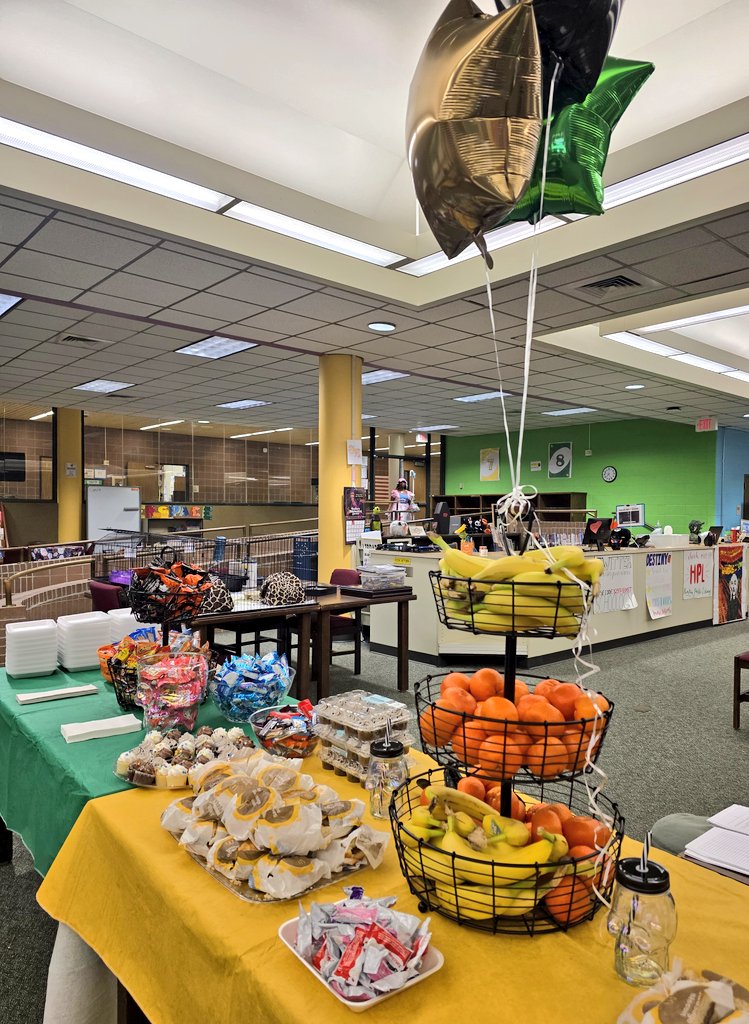 🎉Fun times this morning at the Annual Mentor/Mentee Breakfast hosted by <a href="/AlbrightMS/">Albright Middle Performing and Visual Arts Academy</a> Counselors! 🎉
<a href="/AliefCounseling/">Alief ISD Counseling</a> <a href="/AliefISD/">Alief ISD</a>