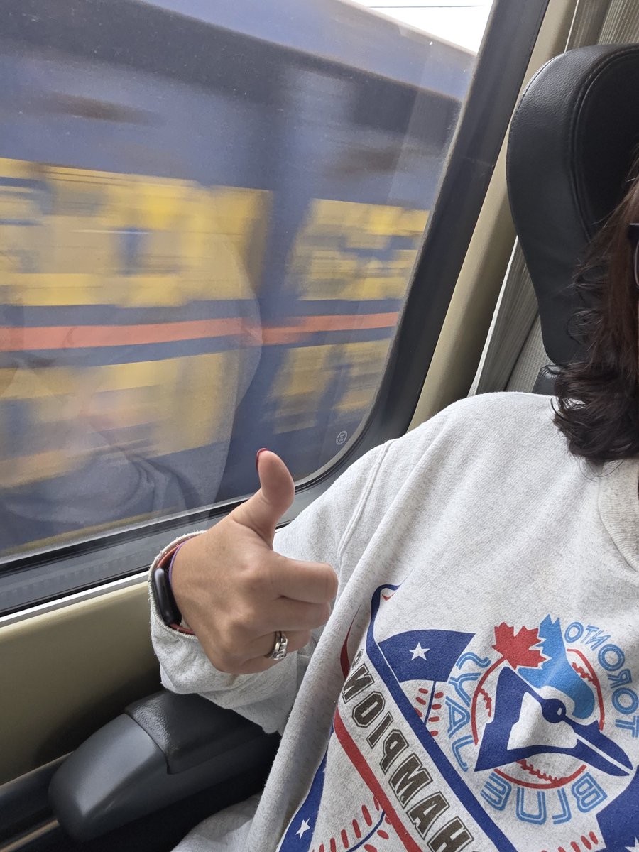 tmac0727's tweet photo. On the train to Freaking Game 6 of the #WorldSeries #WANTITALL 💙💙💙💙❤️❤️❤️❤️ Go Jays!! https://t.co/QeFxY0ely1
