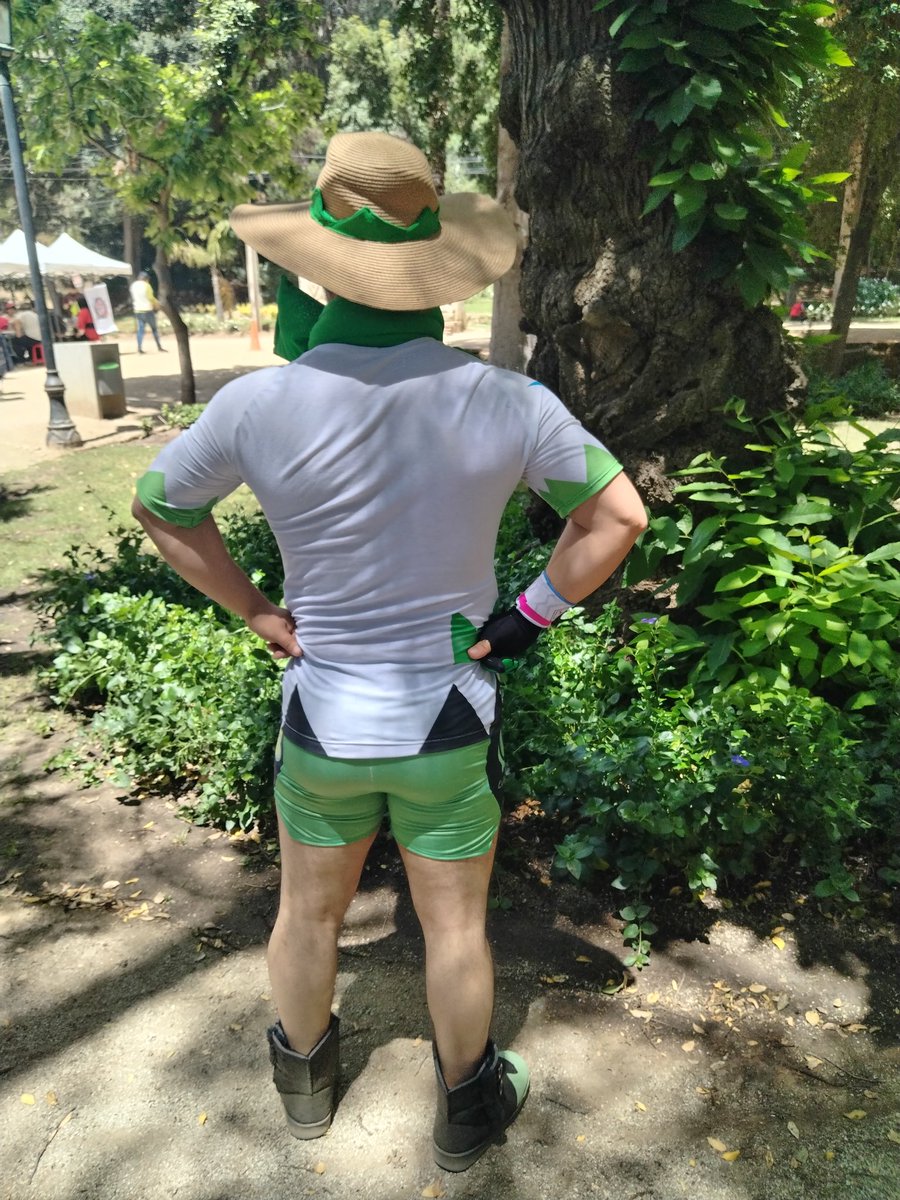 dantemalvado's tweet photo. Cosplay Milo #pokemon https://t.co/HKw1vkl2wx