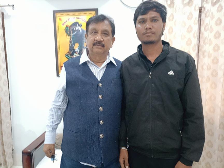 AtishGautam12's tweet photo. 💐 जन्मदिन की हार्दिक शुभकामनाएं 💐
आदरणीय नाना जी, माननीय डॉ. कुंवर विजय शाह जी को जन्मदिन की हार्दिक बधाई एवं शुभकामनाएं।
आपका जीवन सदा स्वस्थ, समृद्ध और दीर्घायु रहे।
आपके मार्गदर्शन, स्नेह और प्रेरणा से समाज में नई ऊर्जा और सकारात्मक परिवर्तन आते रहें। https://t.co/mehu1XIY3Z