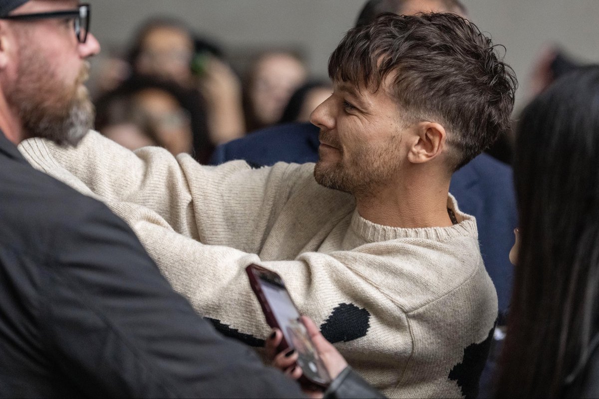 1Dnews_Control's tweet photo. 💙A few beautiful pics from BBC Radio 1 live lounge. 

#LouisTomlinson #BBCLiveLounge 

📸 BBC Radio 1 https://t.co/PUbaiceWvC