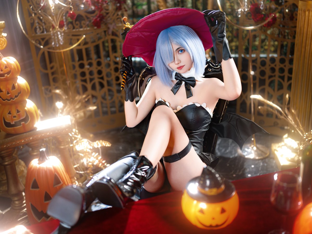 LiuGuang626's tweet photo. 【蕾姆幻夜魔法使cos正片】
迟到的万圣节照片！
#蕾姆 #cosplay #rem #Halloween https://t.co/fTXHoxNyVm