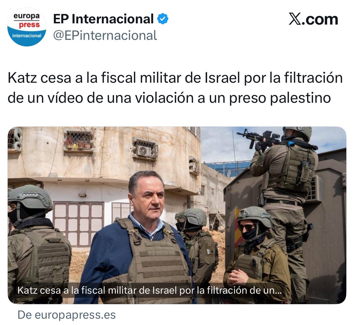 ManuPineda's tweet image. 🇵🇸 Soldados israelíes violan en manada a un rehén palestino.
El fiscal militar denuncia el crimen y presenta el vídeo como prueba.
El gobierno israelí no castiga a los violadores sino que destituye al fiscal por “dañar la imagen del ejército”.
Así funciona un régimen criminal,…