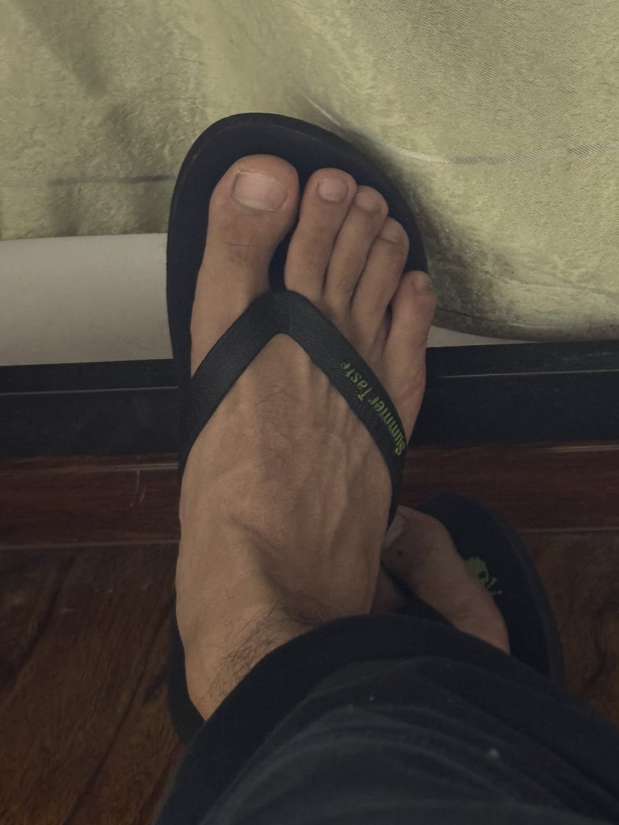 最近没玩tk……发两张🦶吧