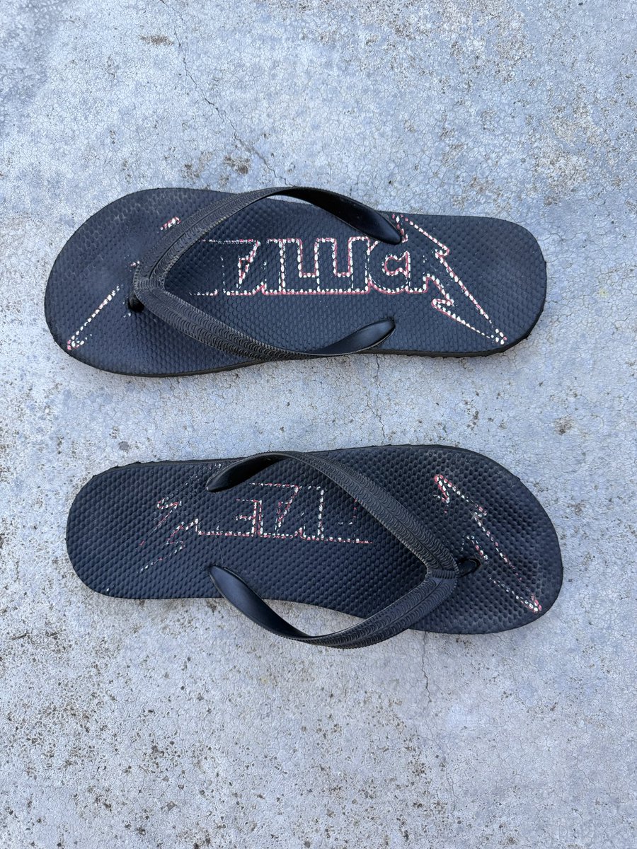 Spacelord777's tweet photo. Day 2 of my 8 days with Metallica and I always wear my trusty Metallica thongs, even though they are Fade to Black, https://t.co/rdiMqpA3I7