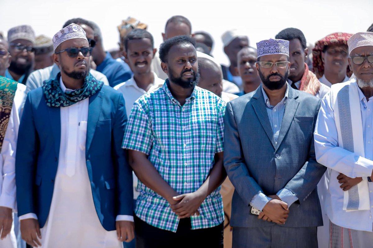 Rus fohishalarini pul uchun eshaklari bilan sikishini tomosha qiling