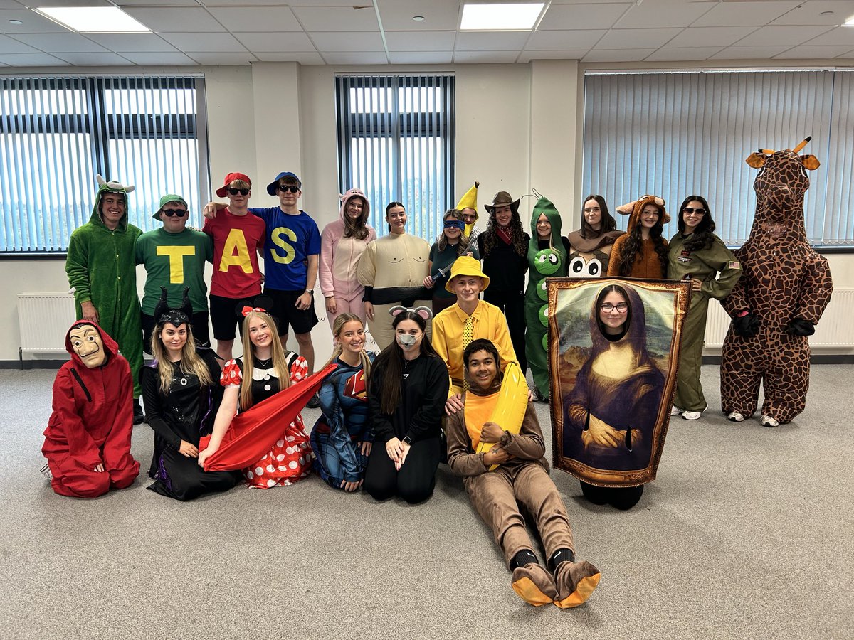 Miss Wilson tweet media