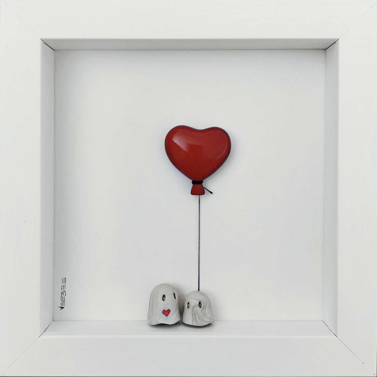 veebeedotco's tweet photo. 🧡Be my Halloween!
 👻🎃👻
A mini sculpture of two ghosts

#ghosts #halloween #spooky #halloweencostume #trickortreat #redheart #autumn  #minimalart #lovestory #haunting #artlovers #sculpture #zombiewalk #thriller https://t.co/FpkZQ5D2mz