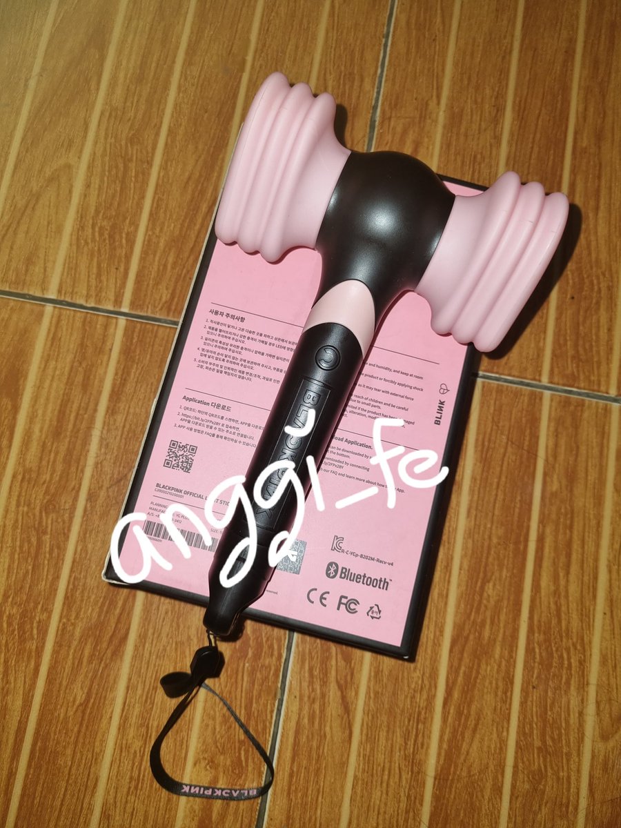 anggi_fe's tweet photo. *OPEN RENT / WTR LIGHTSTICK BLACKPINK V2 "DEADLINE IN JAKARTA"

✅️available day 1 &amp; day 2
💰fee 250k/day
🔋include baterai
🤝🏻COD venue
📩tanya2 bisa dm yaa 🖤💖 https://t.co/mp1WNCO7Fg