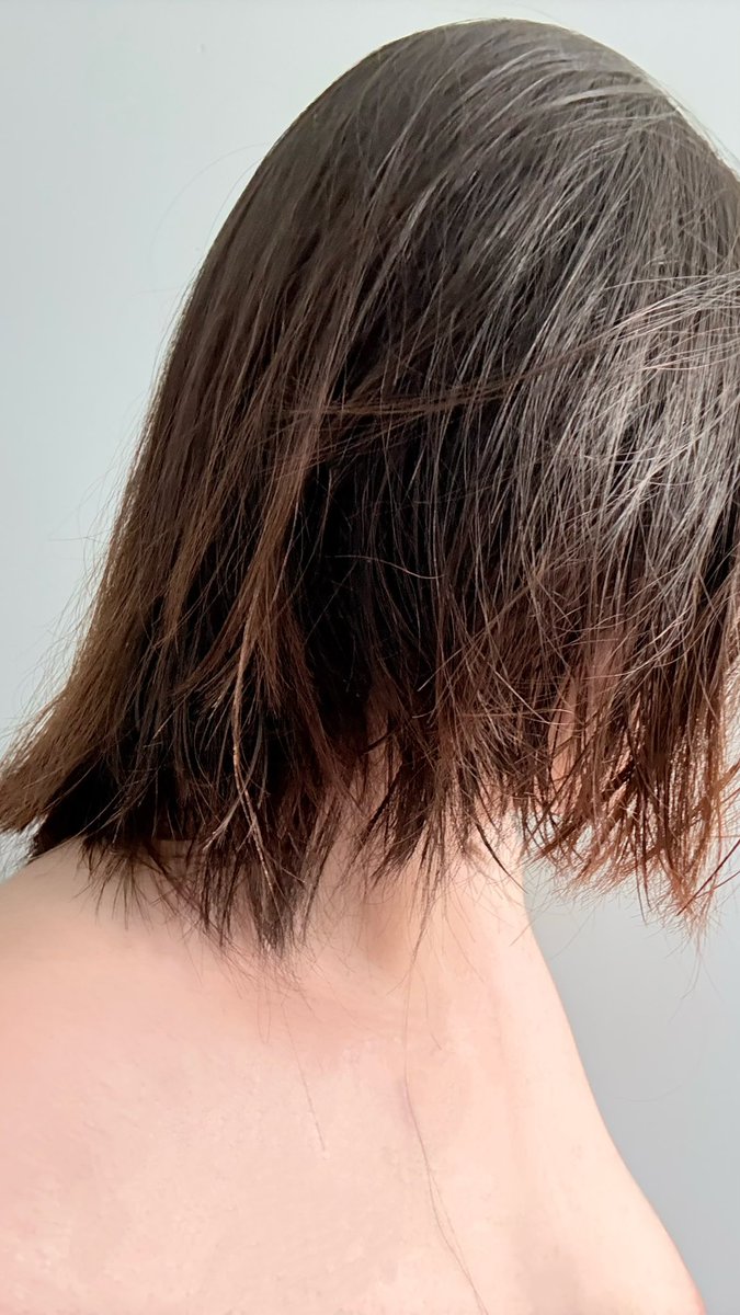 发疯但不敢自残 剪头发好了( ´▽` )ﾉ