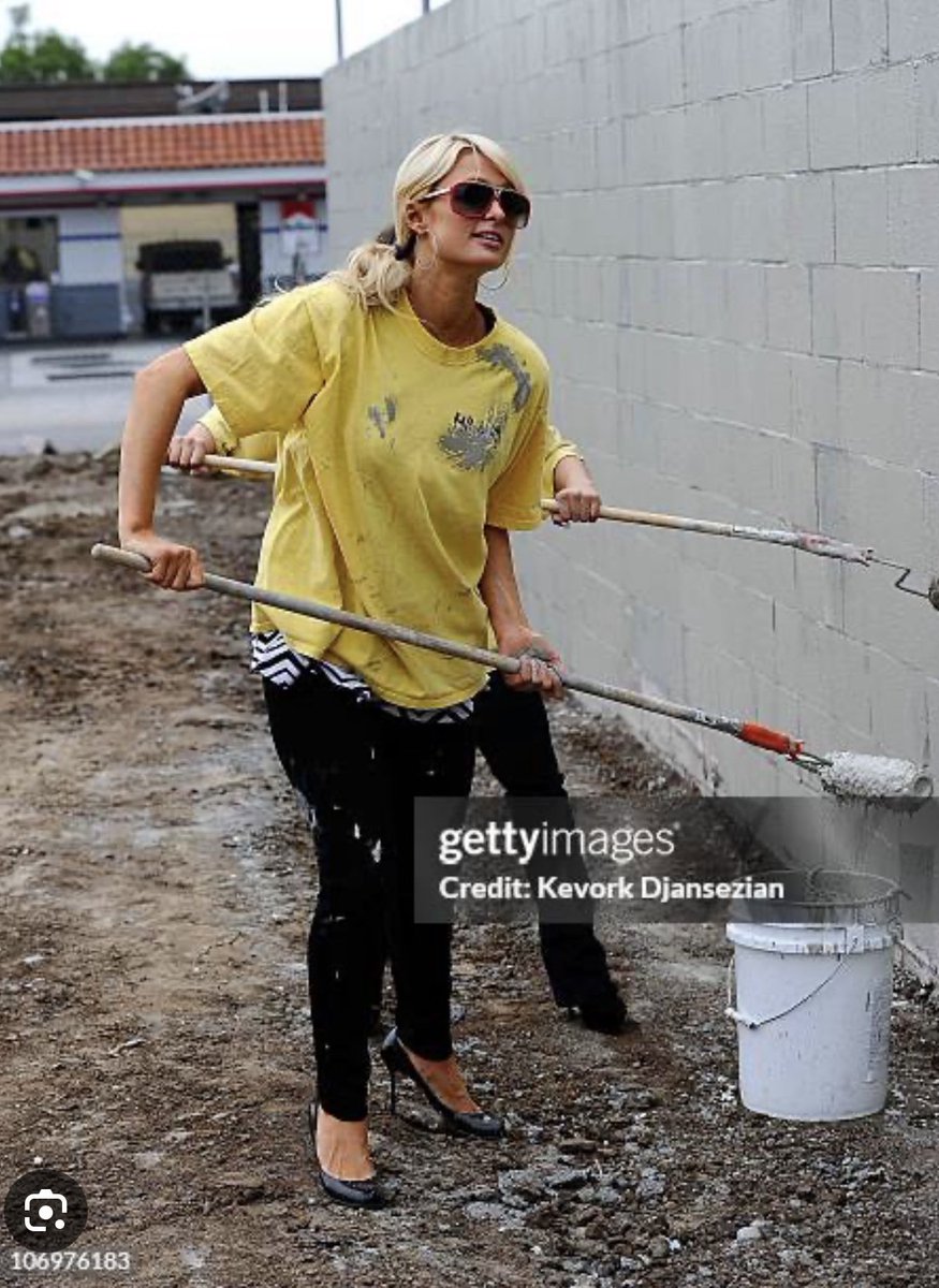 CadeWharton's tweet photo. I hate gay Halloween what do u mean you’re Paris Hilton doing community service in 2007? https://t.co/kNIl5i4z3w