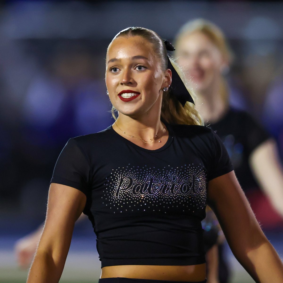 JohnCrossPhotography.com

Page High School Dance had a great performance before the game.

Free downloads:
johncrossphotography.com/phs-dance?vip=…