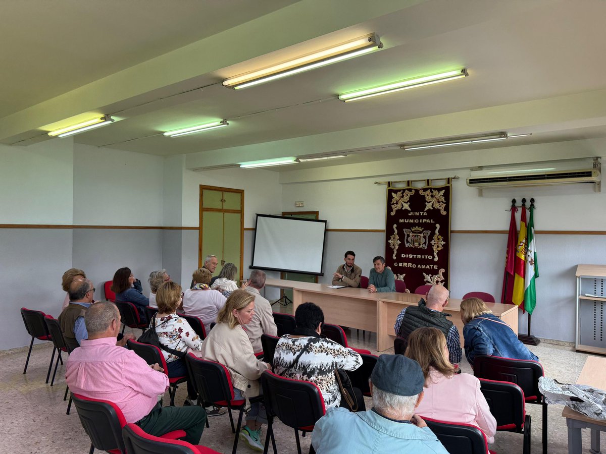🏛️✨ Hoy hemos dado el pistoletazo de salida a los talleres socioculturales 25/26 del Distrito Cerro-Amate <a href="/DtoCerroAmate/">Distrito Cerro-Amate (Sevilla)</a> , con la presentación del taller Conocer Sevilla. Un nuevo curso lleno de aprendizaje, convivencia y ganas de seguir descubriendo nuestra ciudad. 💪🏽📚🚌