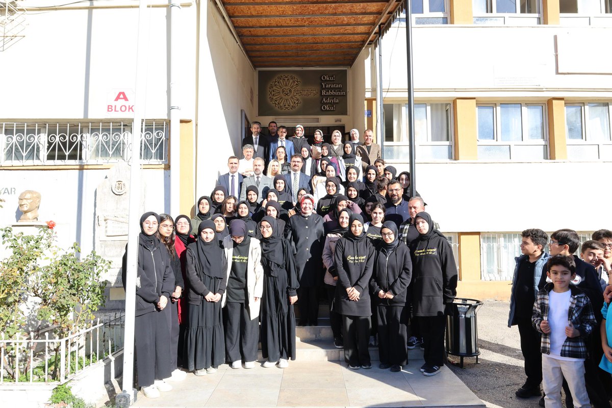 Milli Eğitim Bakan Yardımcımız Sayın Celile Eren ÖKTEN, Din Öğretimi Genel Müdürümüz Sayın Ahmet İŞLEYEN,  İl Müdürümüz Sayın Beraat ŞAHİN ile birlikte Elazığ Anadolu İmam Hatip Lisesini ziyaret ettiler. <a href="/tcmeb/">Millî Eğitim Bakanlığı</a> <a href="/Yusuf__Tekin/">Yusuf Tekin</a> <a href="/CelileErenOKTEN/">Celile Eren ÖKTEN</a> <a href="/drahmetisleyen/">Ahmet İşleyen</a> <a href="/SahinBeraat/">Beraat Şahin</a>