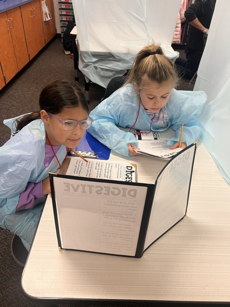 PCESMustangs's tweet image. 🧠🩺 3rd grade surgeons in action! To celebrate the end of our Human Body unit, students dressed up as doctors and showed off what they’ve learned. Learning has never looked so healthy! #PCES #SpringHillSchools