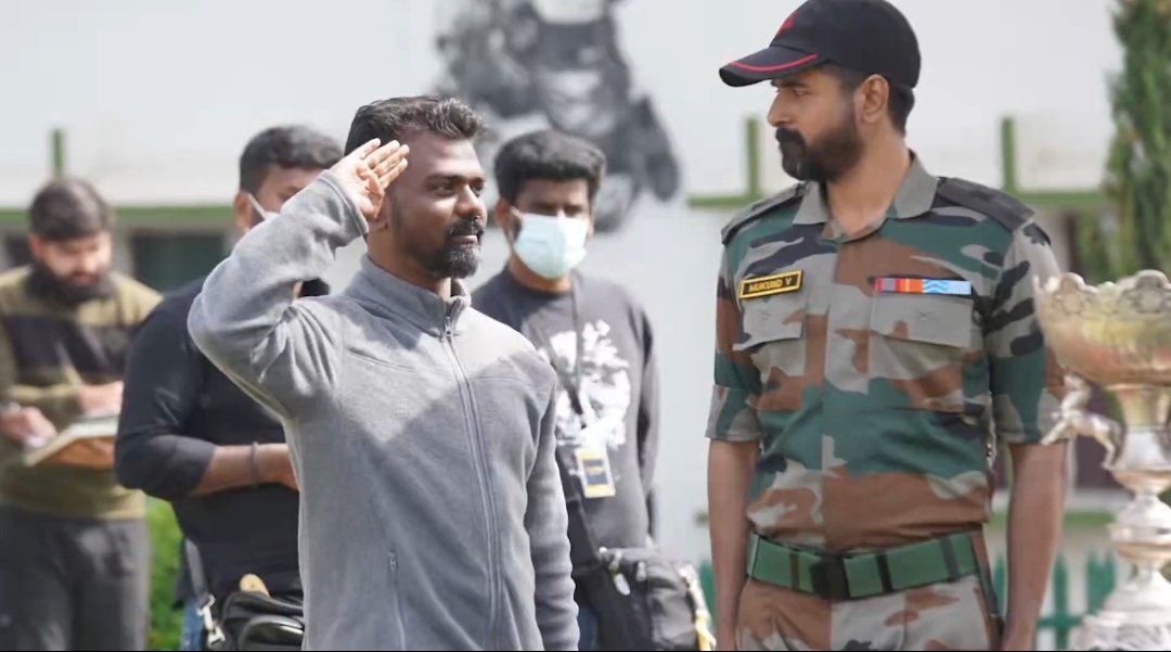 itz_nandhinisk's tweet image. More unseen clickss❤️❤️😍 
@Siva_Kartikeyan