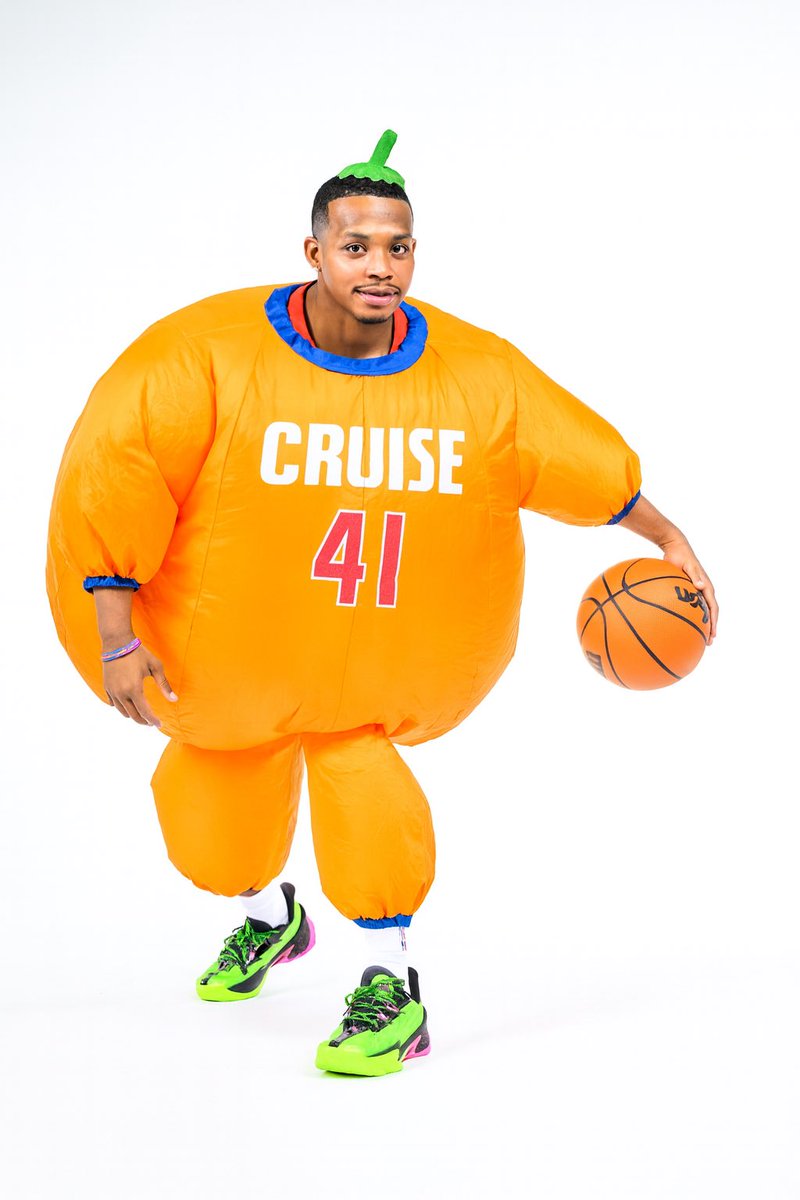 Please enjoy this 100% authentic, definitely not-AI photo of Quincy Olivari dressed as a pumpkin…