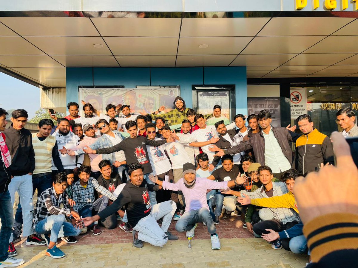 SRKian_Shafi's tweet image. Connection Jo h na aapna lifetime wala ha ♥️

KING CARNAGE ON SRKDAY