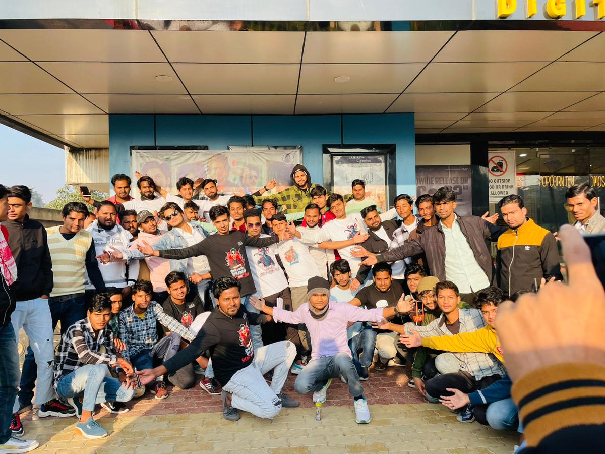 SRKian_Shafi's tweet image. Connection Jo h na aapna lifetime wala ha ♥️

KING CARNAGE ON SRKDAY