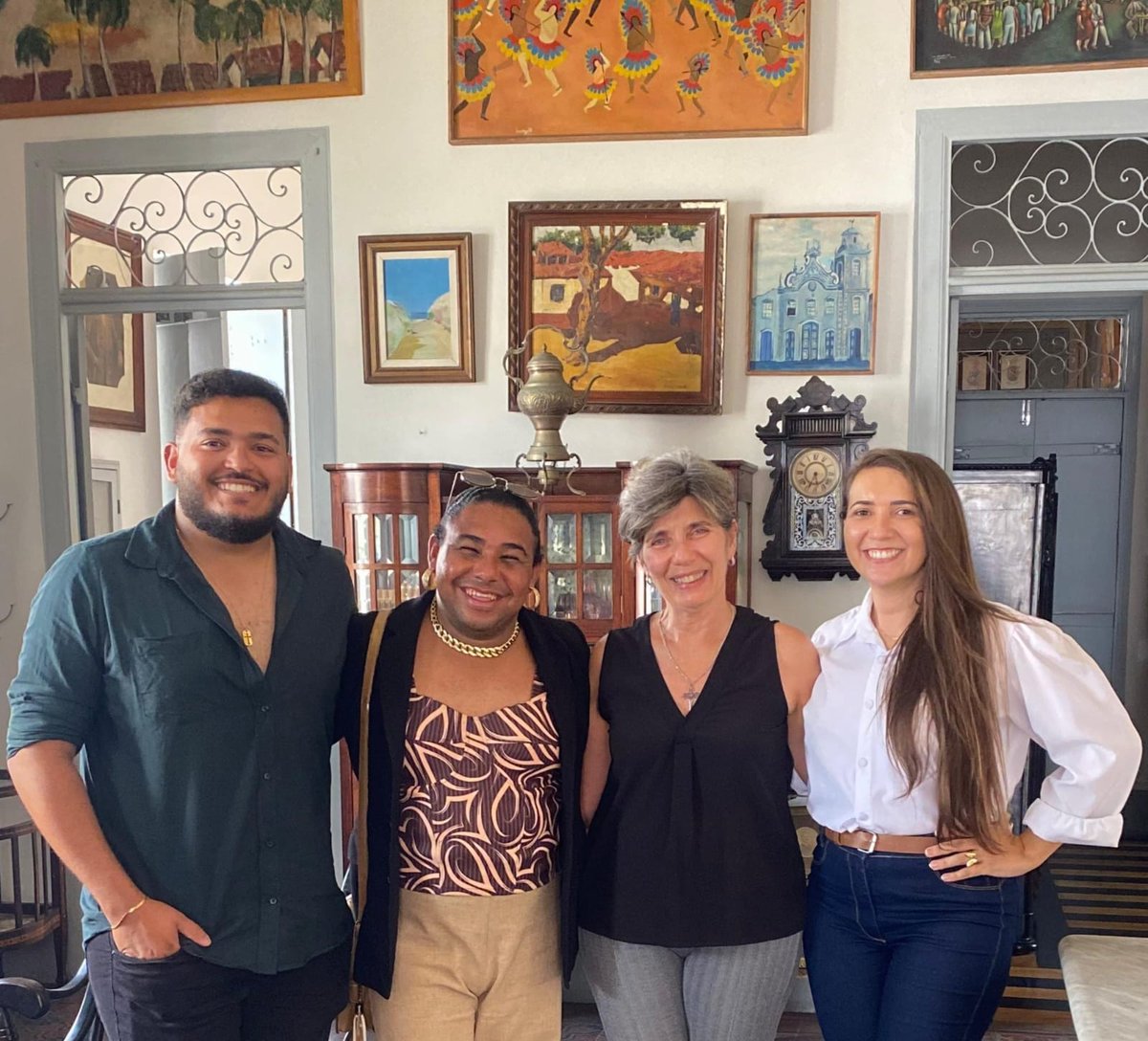 O município potiguar de Passa e Fica se fez presente em visita à nossa casa: Lala Albino, Secretária Municipal de Cultura; Jeferson Diogo e Mário Oliveira (tesoureiro e Presidente do Instituto Cultural Macambirais).
