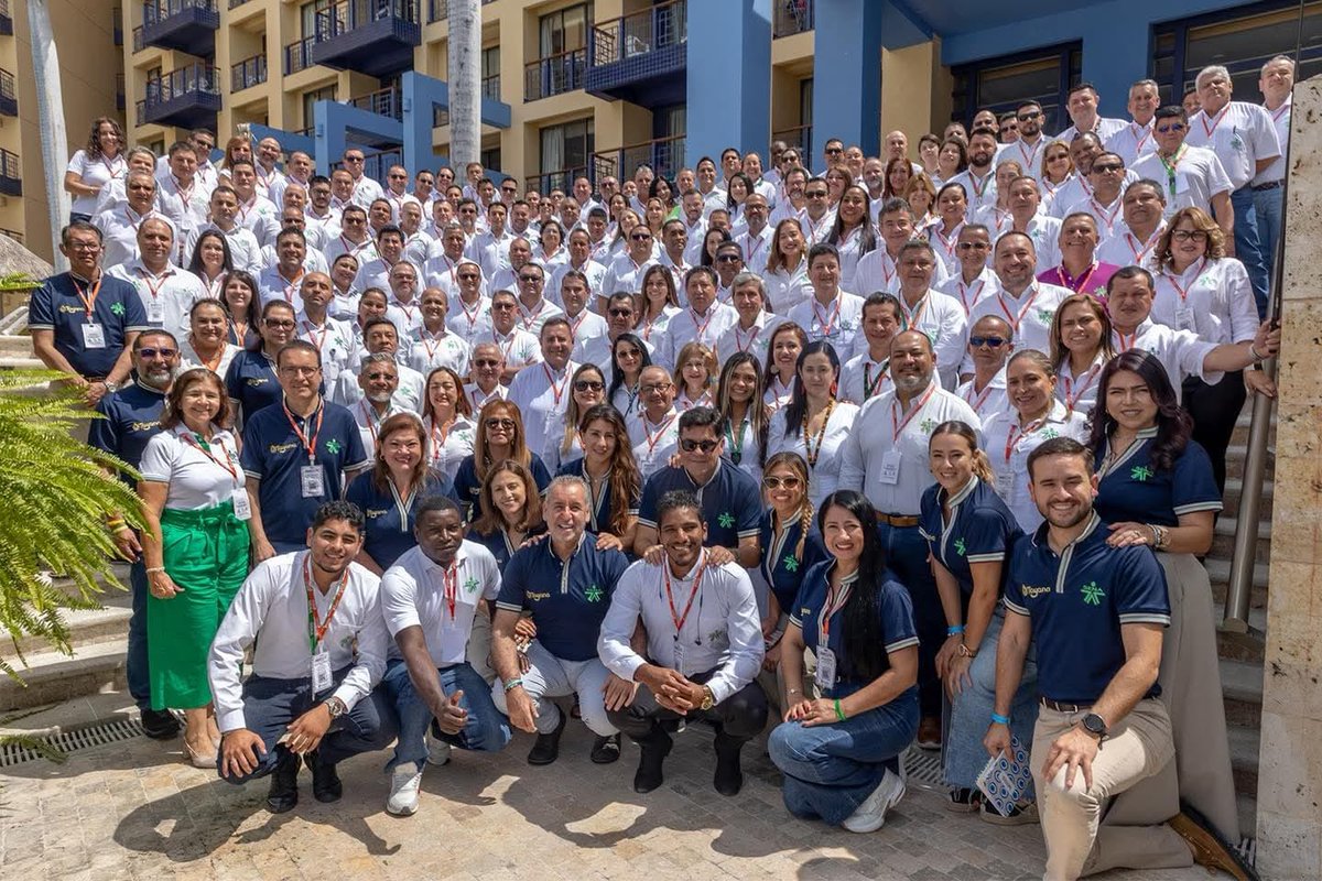 senahuila's tweet photo. #Entérate | En #AceleraSENA2.0, el #SENAHuila participa junto a directores y subdirectores de todo el país en Santa Marta, fortaleciendo la gestión institucional y compartiendo estrategias que impulsan la innovación y el desarrollo desde los territorios. 💚🇨🇴 https://t.co/sOMfRxWDd2