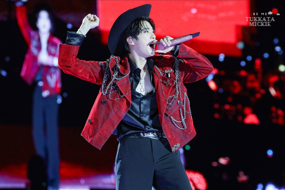 Tukkatamickie37's tweet photo. RUNSEOKJIN ep TOUR ENCORE Day 1_7

#진 #Jin 
#Jin_TOUR_ENCORE
#RUNSEOKJIN_epTOUR_ENCORE

📌 https://t.co/ayJveqzf4n https://t.co/TLk5qszFId
