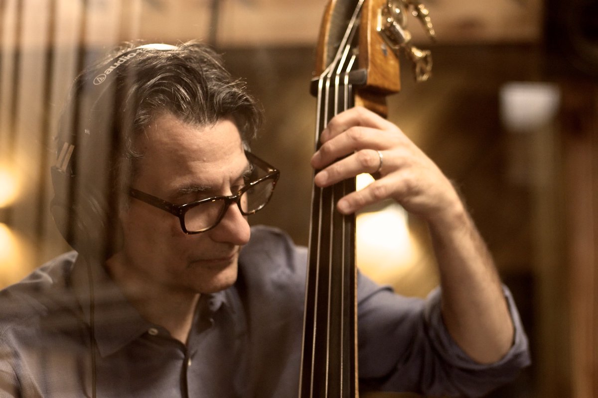 JohnFinbury's tweet photo. The notable bassist, John Patitucci ( "JP"), plays on three of Finbury's albums which feature great singers: "Quatro" featuring Magos Hererra, "Sorte!" featuring Thalma de Freitas &amp; "Vã Revelação" featuring Bruna Black.
https://t.co/XCq4l4S6kw https://t.co/mdK7cTtgg8
