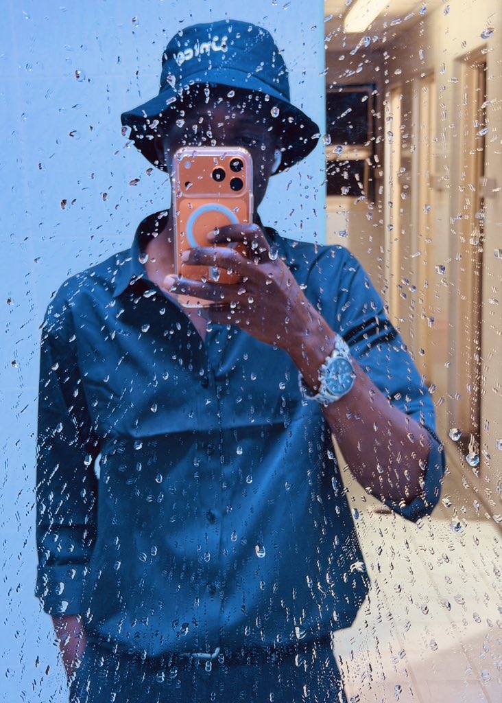 As a man October photo got 1 not 4😂
Good evening