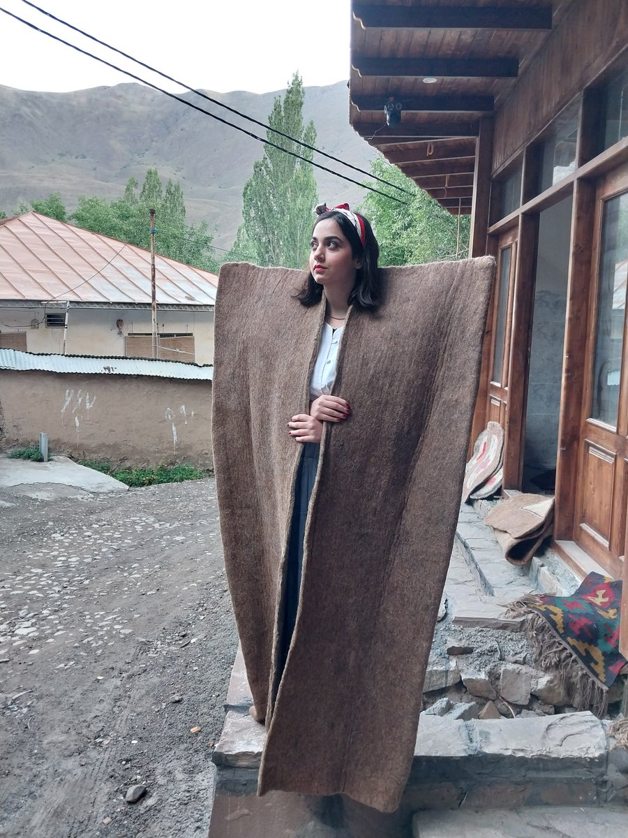 Marie_the_rose_'s tweet image. این استایل که برای شما تازه ترند شده رو من چند ماه پیش زده بودم😏