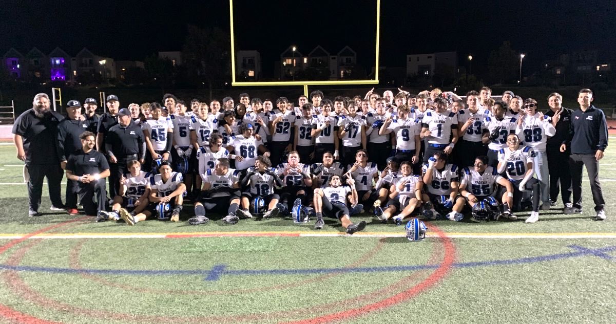 PHOTOS! Pacifica captures second straight league title with comeback win over Portola
PHOTO: Tim Burt, OC Sports Zone
CLICK LINK:

ocsportszone.com/photos-pacific…
⁦<a href="/OCSportsZone/">OC Sports Zone</a>⁩ ⁦<a href="/PHSMarinersFB/">Pacifica Mariners 🏈</a>⁩ ⁦<a href="/Warhogs56/">Kyle Murphy</a>⁩ ⁦<a href="/ggusdathletics/">GGUSD Athletics</a>⁩ ⁦<a href="/FernandoMDonado/">Fernando M. Donado</a>⁩
