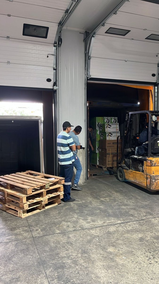 Prodidec's tweet image. Descargando contenedor en nuestras Bodegas. Consulta nuestro stock en prodidec.com 
Tenemos todo lo que necesitas para tus proyectos solares.