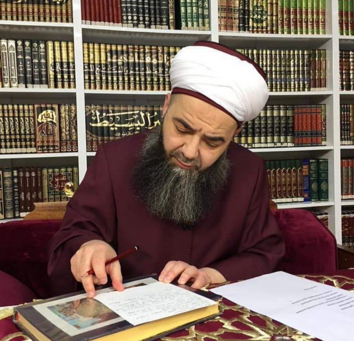 Hepsini Topla Birbirine Vur Yine
Cübbeli Ahmet Hoca etmiyor 👍