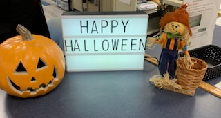 SMSLibraryMed's tweet photo. Happy Halloween Library Learners! https://t.co/xkU2vThGgI