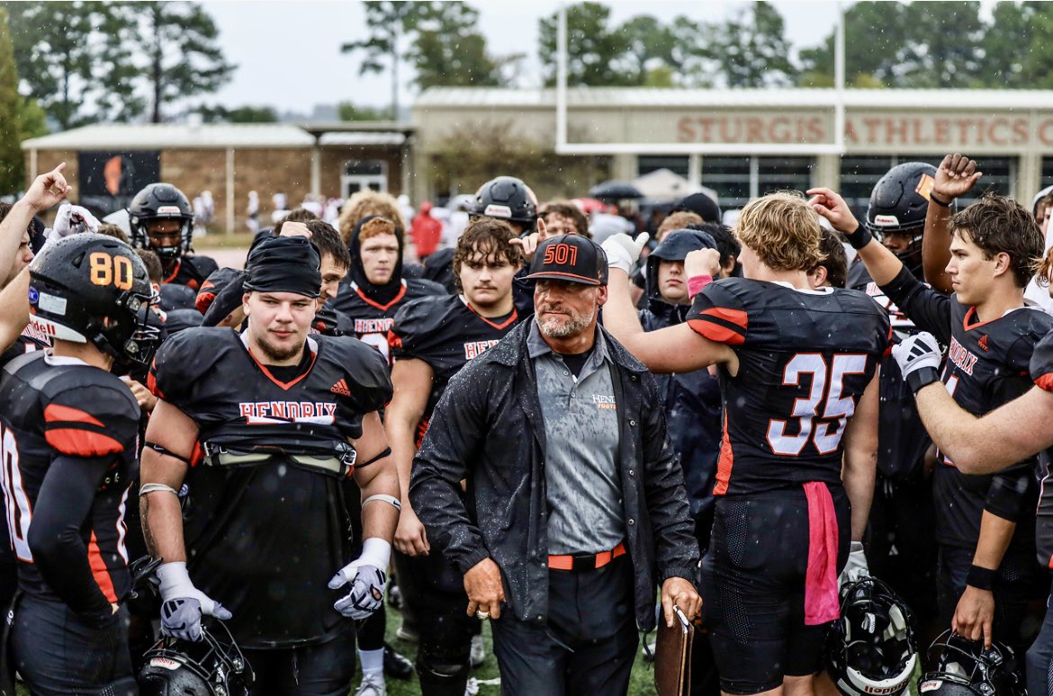 31 Years in the Business and Still Having Fun❗️❗️🧡🖤
Love our Guys❗️Let’s Roll❗️❗️
<a href="/HendrixFootball/">#WeAreWarriors</a> #501 Tempo