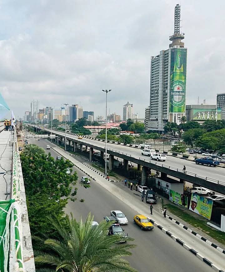 JavaCode375935's tweet image. Good morning from Yoruba United States...... Eko o ni baje RT📍