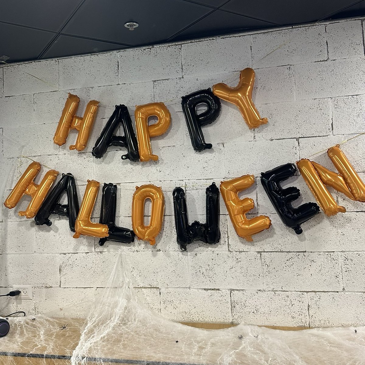 WebbingInc's tweet image. 🎃 Spooky Fun at Webbing! 👻
Halloween at Webbing was great vibes, laughter, and just the right amount of spooky fun — because at Webbing, even the eerie moments connect us! 💀🕸️🧡
#Webbing #Halloween #SpookyFun #WorkHardPlayHard #WebbingCulture #WebbingVibe