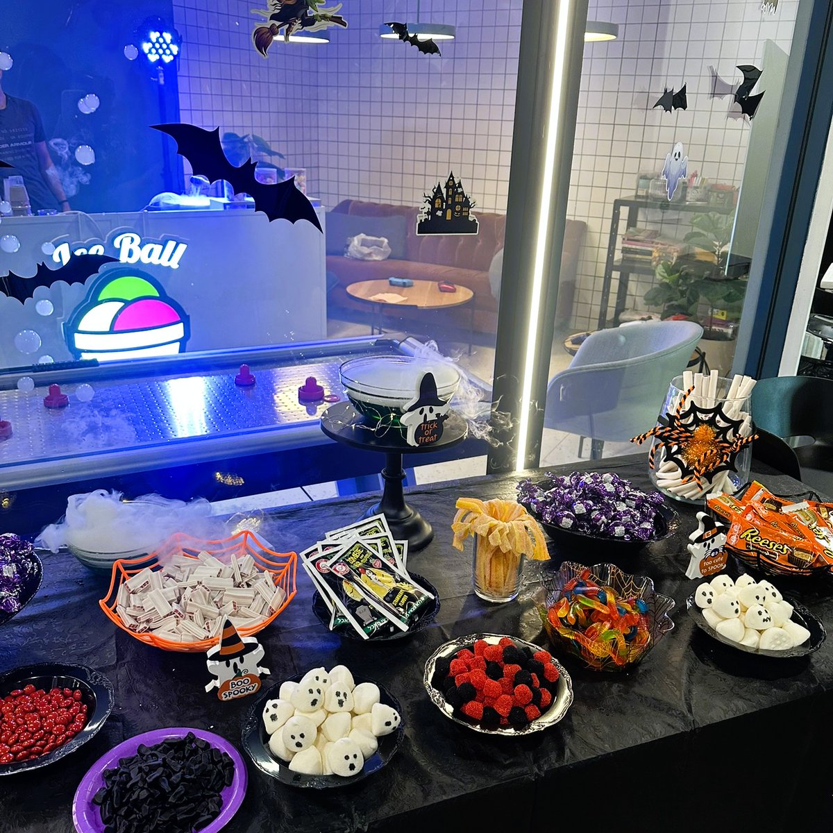 WebbingInc's tweet image. 🎃 Spooky Fun at Webbing! 👻
Halloween at Webbing was great vibes, laughter, and just the right amount of spooky fun — because at Webbing, even the eerie moments connect us! 💀🕸️🧡
#Webbing #Halloween #SpookyFun #WorkHardPlayHard #WebbingCulture #WebbingVibe