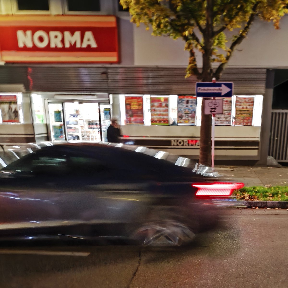 Delicious Cake tweet media