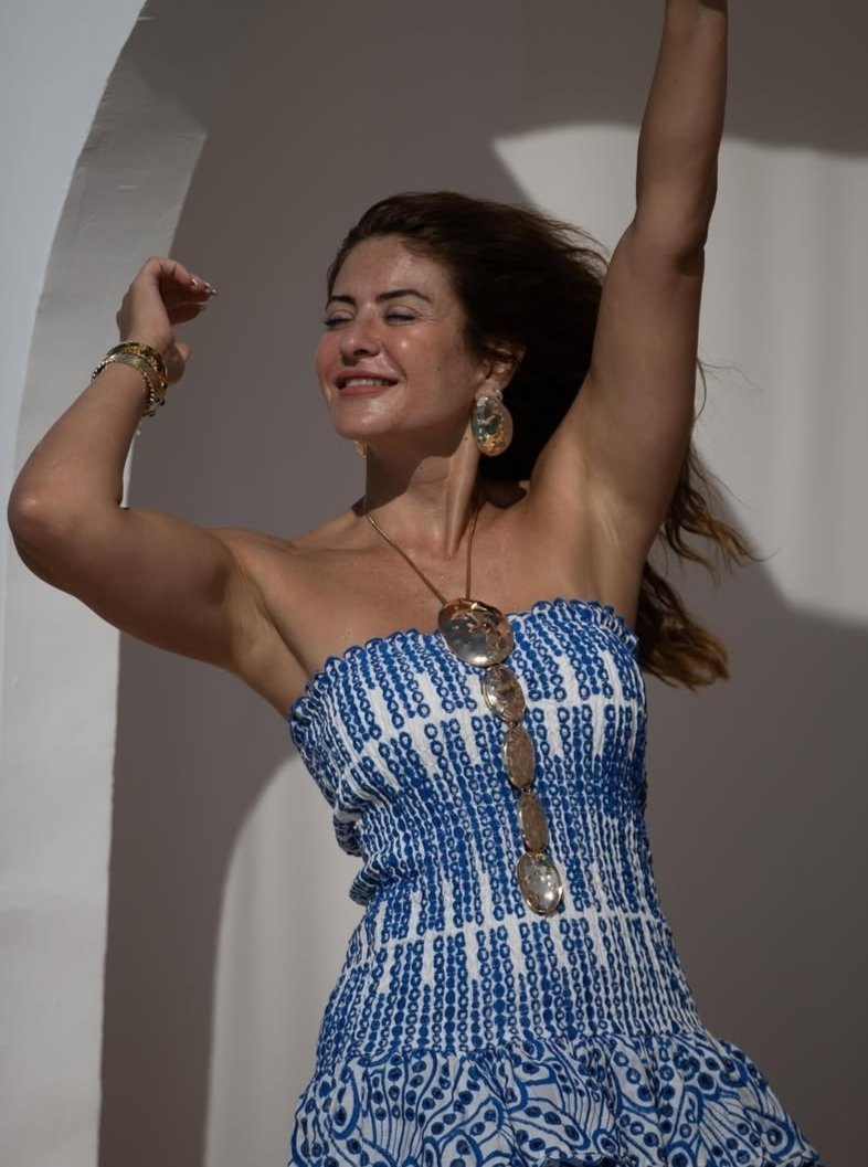 العرص اللي زيك لو شاف باط واحدة كدا بيبقى نفسه يجري ويلحس فيه اوي بلسانه عشان ينبسط بطعمه

ريتويت لو انت كدا