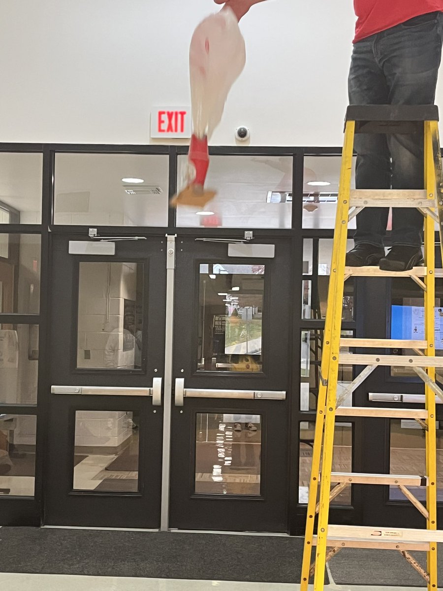 SteamMrs's tweet image. Another 6th grade Mats Drop in the books #steam @LopatMS