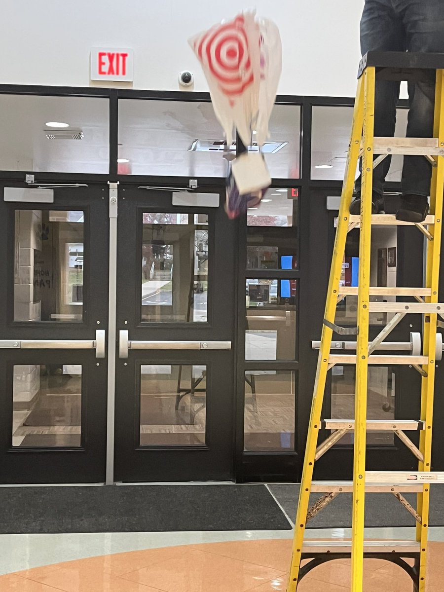 SteamMrs's tweet image. Another 6th grade Mats Drop in the books #steam @LopatMS