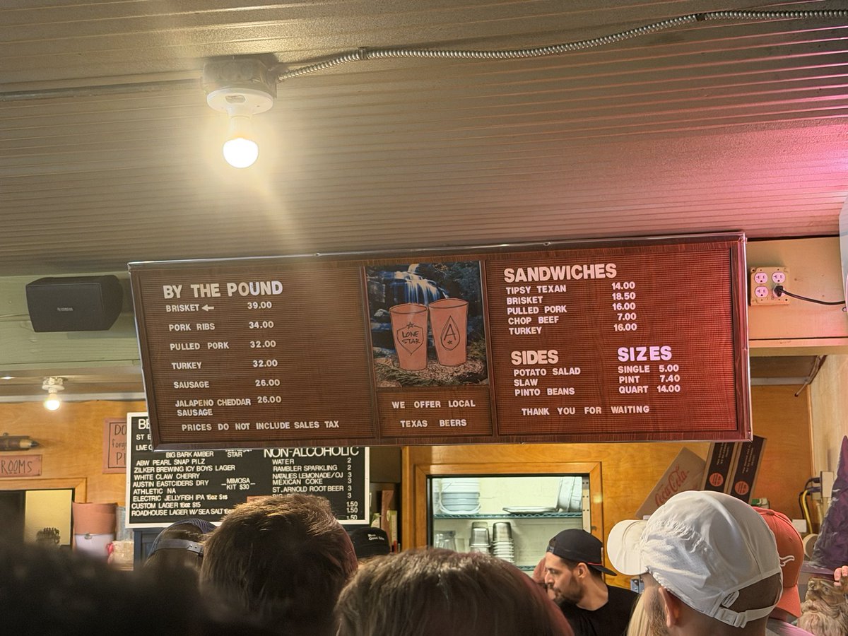 CJMordock's tweet photo. Great lunch @franklinbbq. Some of the best brisket and pork ribs you will ever eat!!!!. #documentyourlunch @CasualHoya https://t.co/QinOsSvI7S