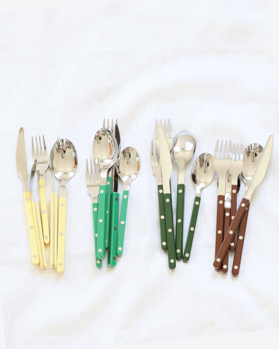 ANNOVAme's tweet image. Our new flatware style! Coming soon. Which color do you like best?

#ANNOVA #ANNOVAME #TableSetting #TableDecor #Tablescape #Tableware #TableStyling #TableSettingIdeas #TableDecorInspo #TableDecorIdeas #tree #christmas #christmasinspo #decor #hosttips #DinnerParty
