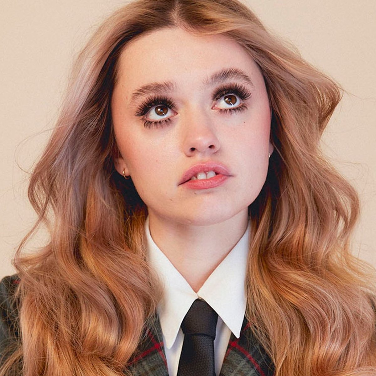 dailyaimeelou's tweet image. 