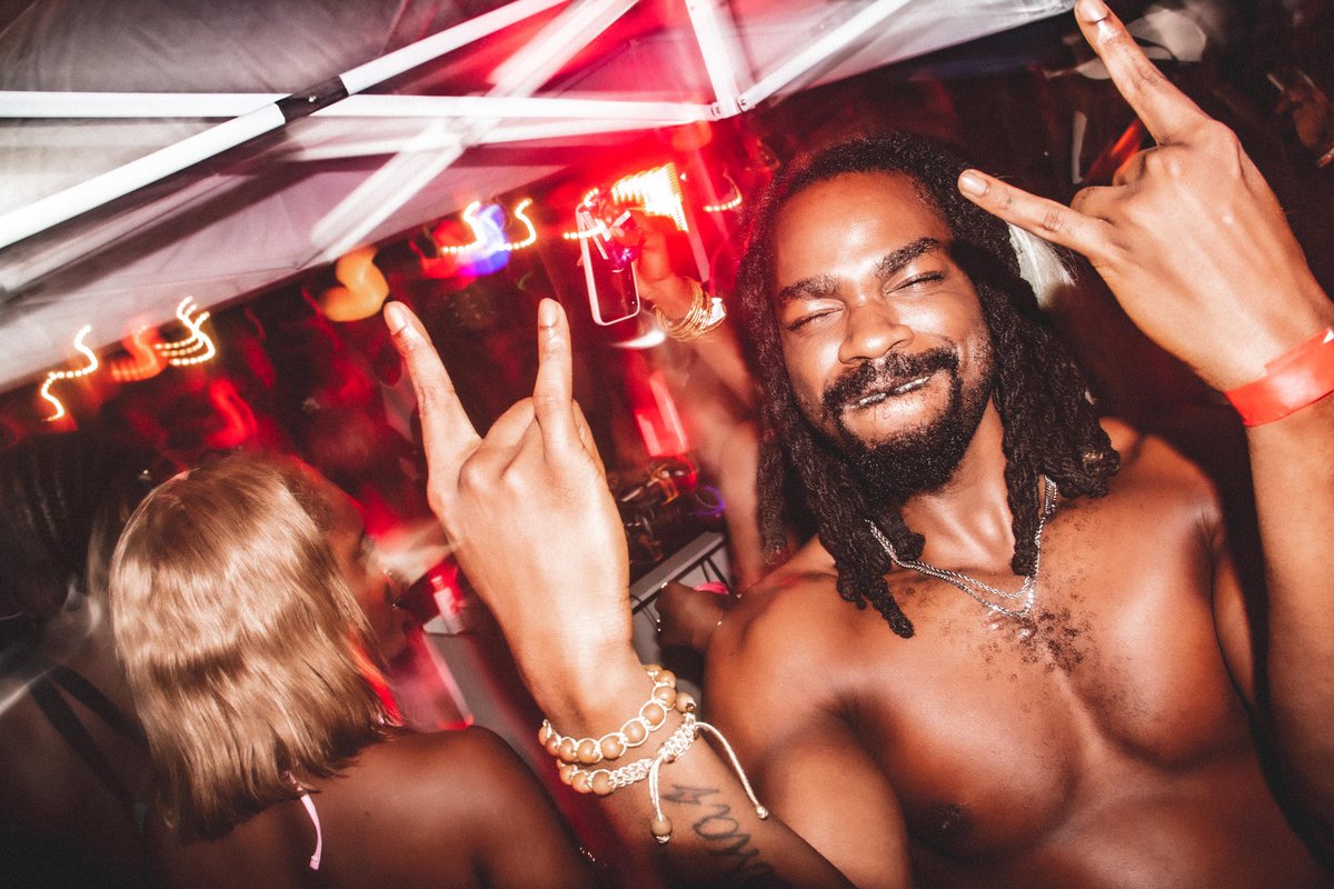 GRP_Collective's tweet image. A rave.
A ritual.
A reset.

V4 — Collective Frequency.
Dec 13 · Tarkwa Bay · 24 Hours.

House. Gqom. 3-Step. Community. Culture.

This isn’t just a party — it’s a milestone.