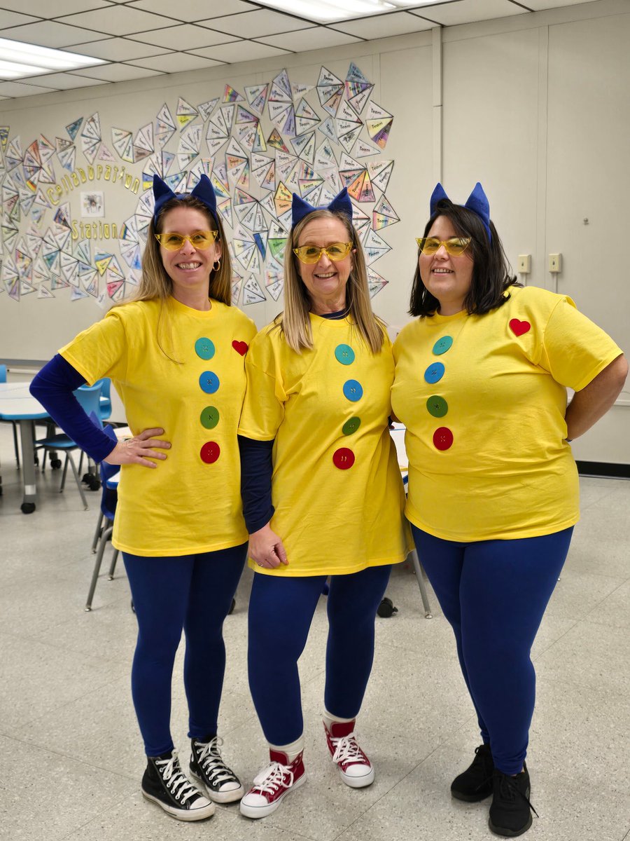 SteamMrs's tweet image. Pete The Cat is in the building @LopatES