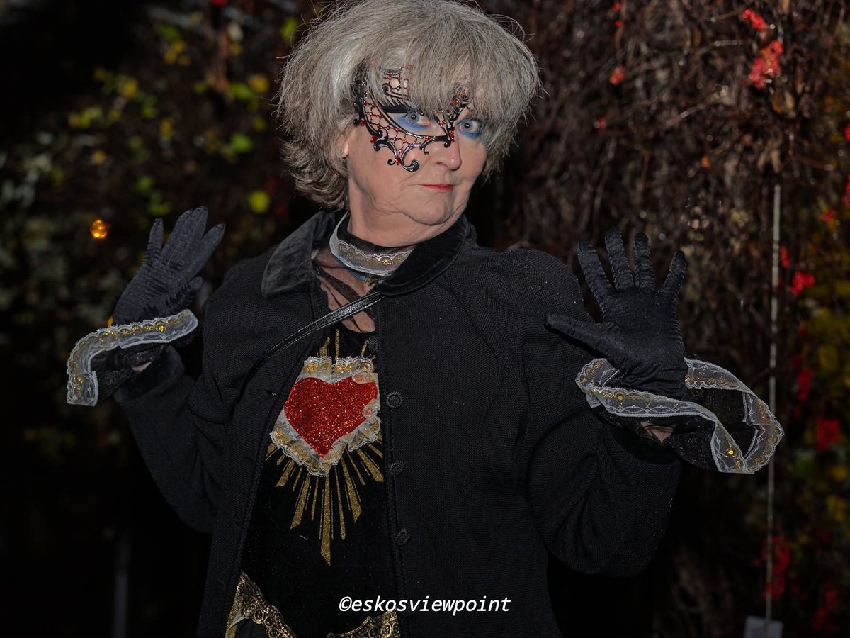 LindenA_S's tweet photo. Spooky #halloween 
📷 EskoUski
English camera club https://t.co/v6PYU91PoV