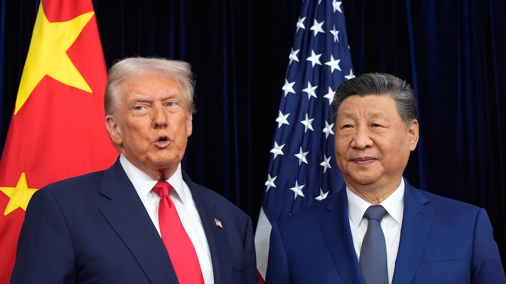 LiveupdatesUS's tweet photo. BREAKING 🚨 Trump says the U.S. will resume nuclear tests if other countries do. 💥
— Insider Paper https://t.co/kXRG2vOl63