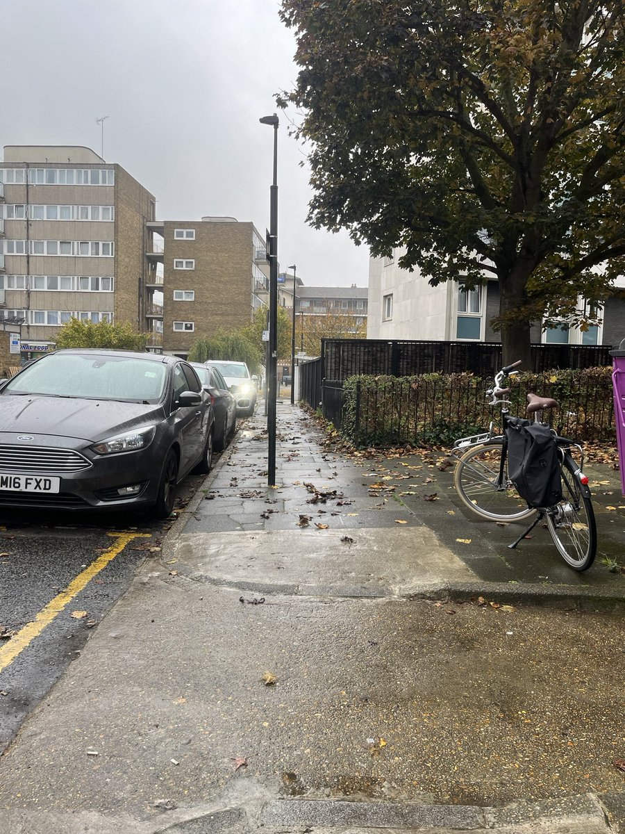 🎉🎉SUCCESS🎉🎉

Dropped kerbs have been installed here, meaning that people who use a wheelchair are now able to cross this entrance way 🙌

<a href="/THLivingStreets/">Tower Hamlets Living Streets</a> <a href="/BetterStreetsTH/">Better Streets for Tower Hamlets</a> 

#AccessibleStreets 🧑‍🦽🧑‍🦼🧑‍🦯