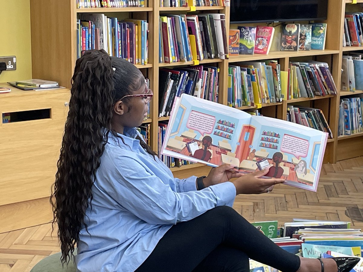 GreenwichLibs's tweet image. We had a lovely time with author Merlynne Tuwizana reading from her book ‘She&apos;s beautiful inside and out: a journey of self love and kindness’ at #PlumsteadLibrary for #BlackHistoryMonth yesterday! It was well attended + the children enjoyed the affirmations colouring + drawing.